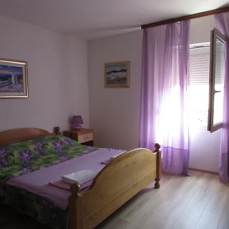 Apartamento Lela Rtina